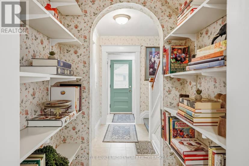 3973 St Peter Avenue — photo 6 of 39
