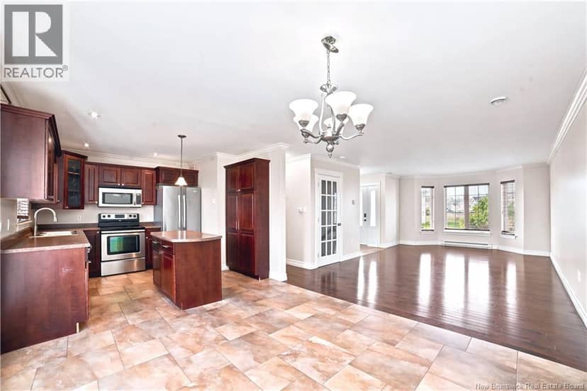 46 Holland Drive — photo 10 of 30