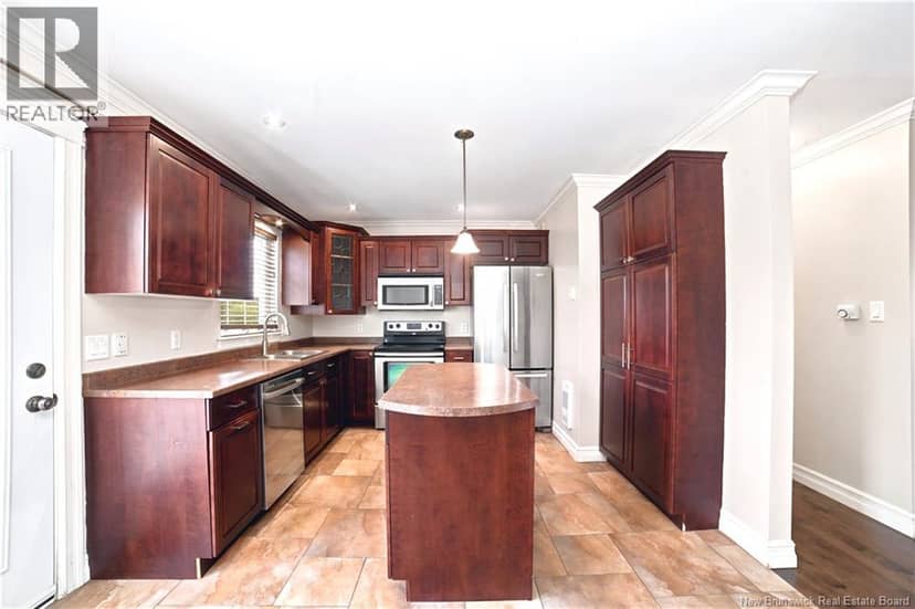 46 Holland Drive — photo 11 of 30