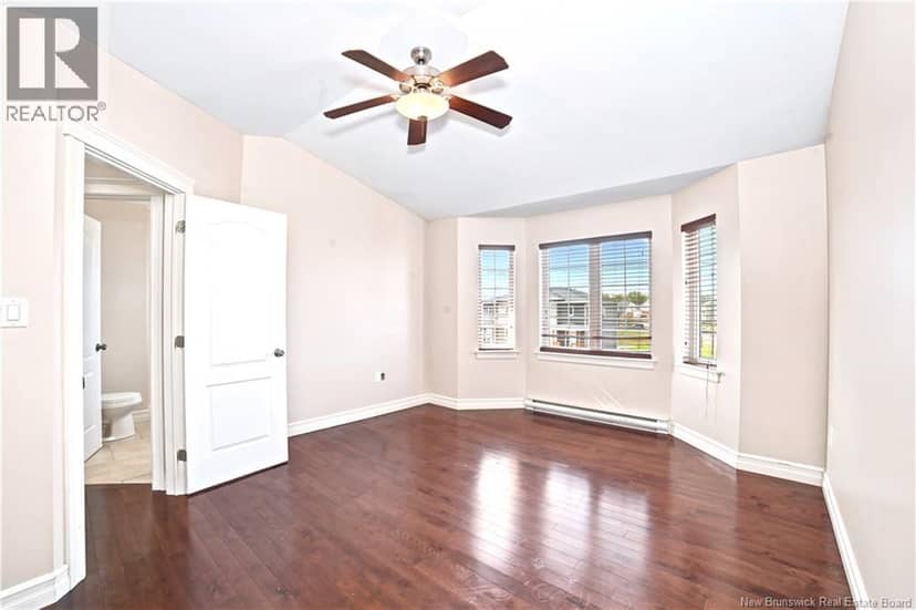 46 Holland Drive — photo 18 of 30