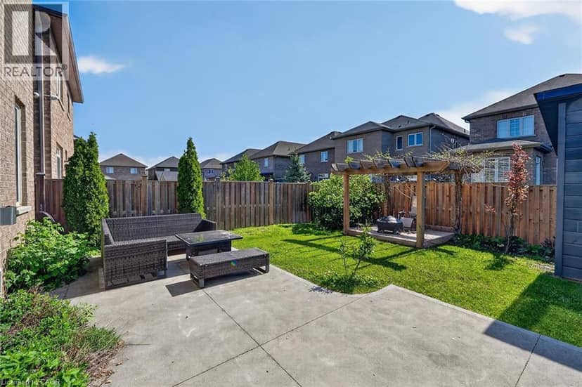 82 CHAUMONT Drive — photo 37 of 40