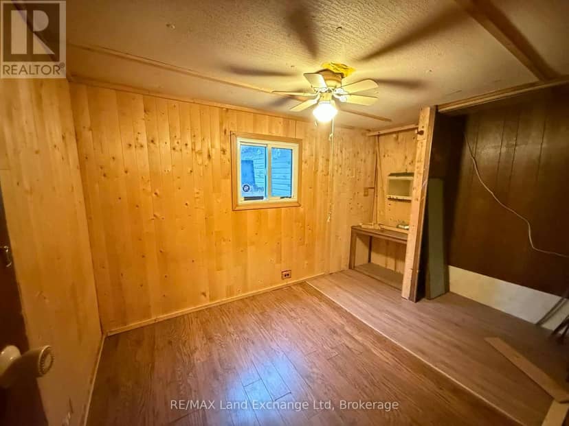 27 - 343 Victoria Street — photo 8 of 11