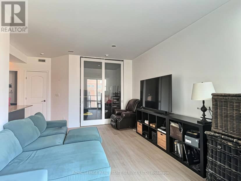 701 - 1 Bedford Road — photo 3 of 22