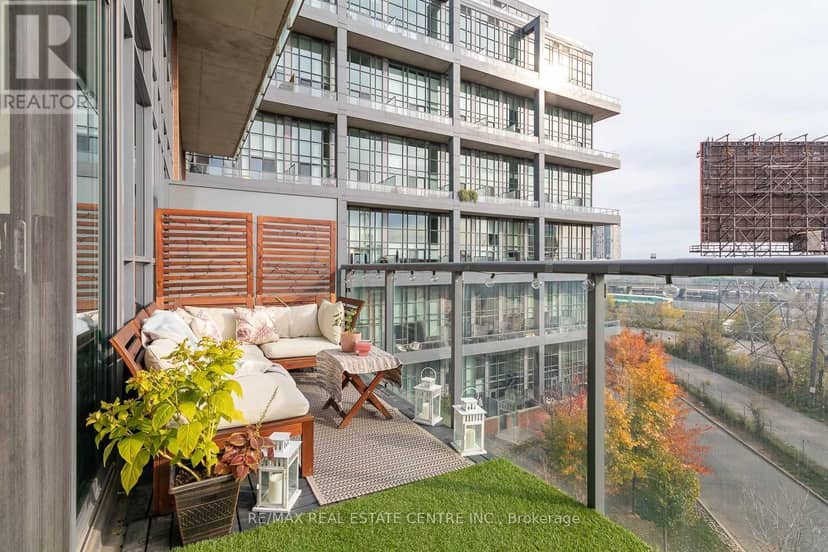 407 - 5 Hanna Avenue — photo 36 of 39
