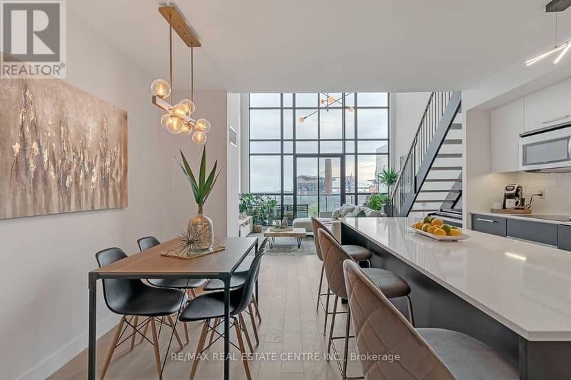 407 - 5 Hanna Avenue — photo 6 of 39