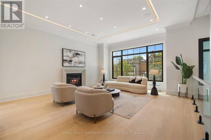 272 Horsham Avenue, Toronto, photo 2