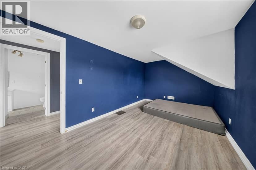 461 JOHN Street — photo 14 of 15