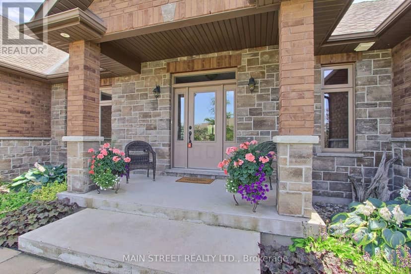 13 Brolley Crescent — photo 2 of 40