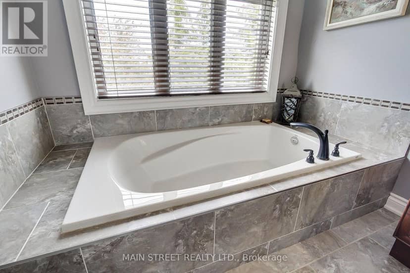 13 Brolley Crescent — photo 22 of 40