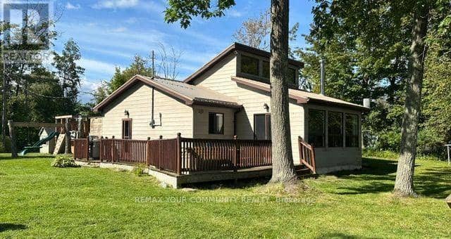 20 Snake Island E — photo 2 of 40