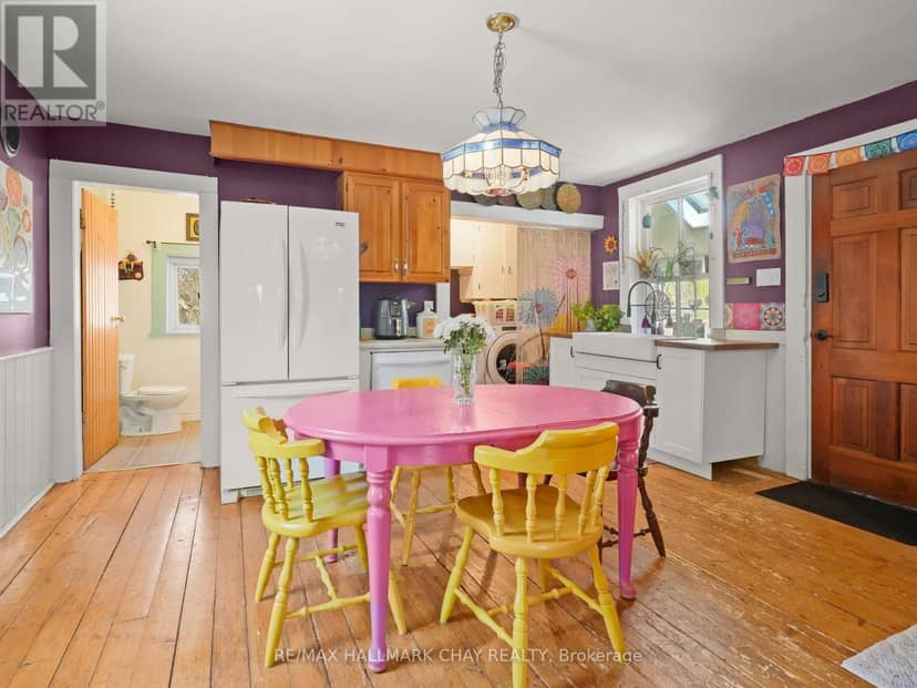 8116 Main Street, Adjala-Tosorontio, photo 8