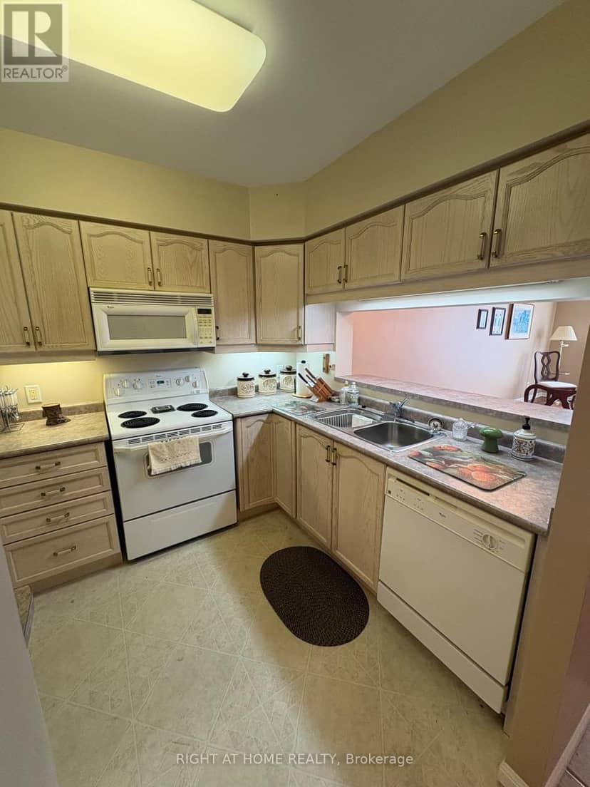 509 - 90 Dean Avenue, Barrie, photo 2