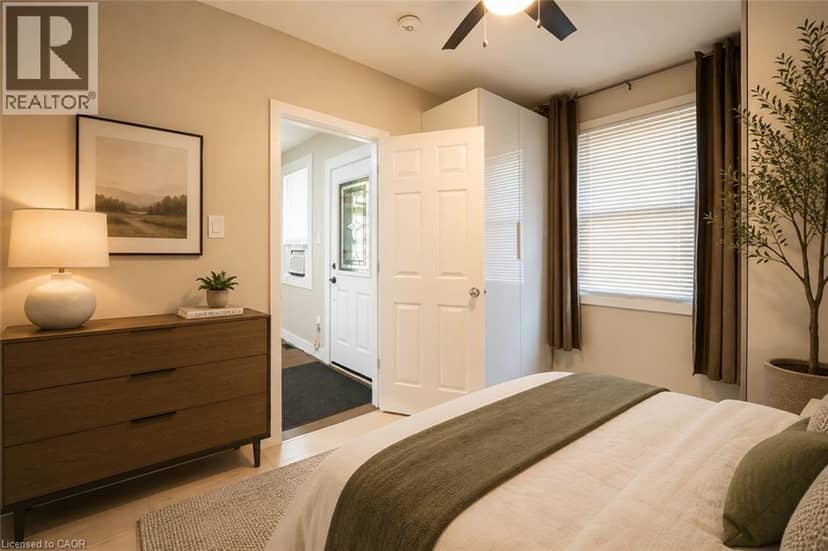41 BIGGAR Avenue — photo 13 of 27