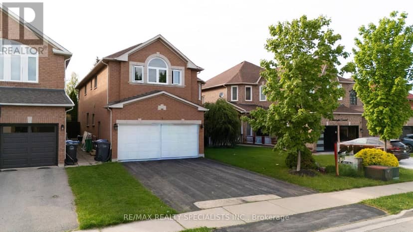 7 Banington Crescent — photo 2 of 34