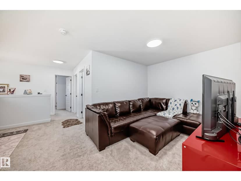 563 Kleins Cr — photo 16 of 28