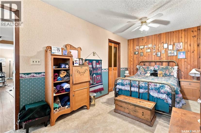 4230 6th AVENUE — photo 14 of 35