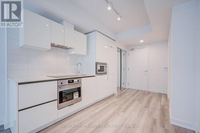 2907 - 238 Simcoe Street — photo 10 of 38