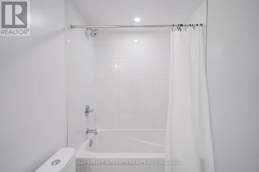 2907 - 238 Simcoe Street — photo 27 of 38