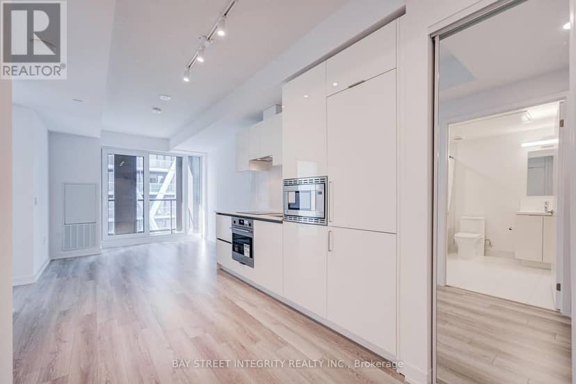 2907 - 238 Simcoe Street — photo 9 of 38