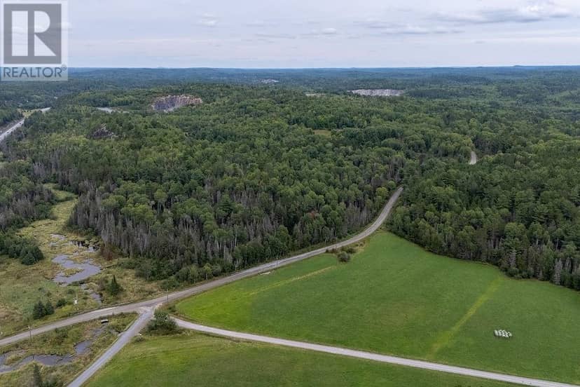 556 Lorne Falls, Greater Sudbury, photo 2