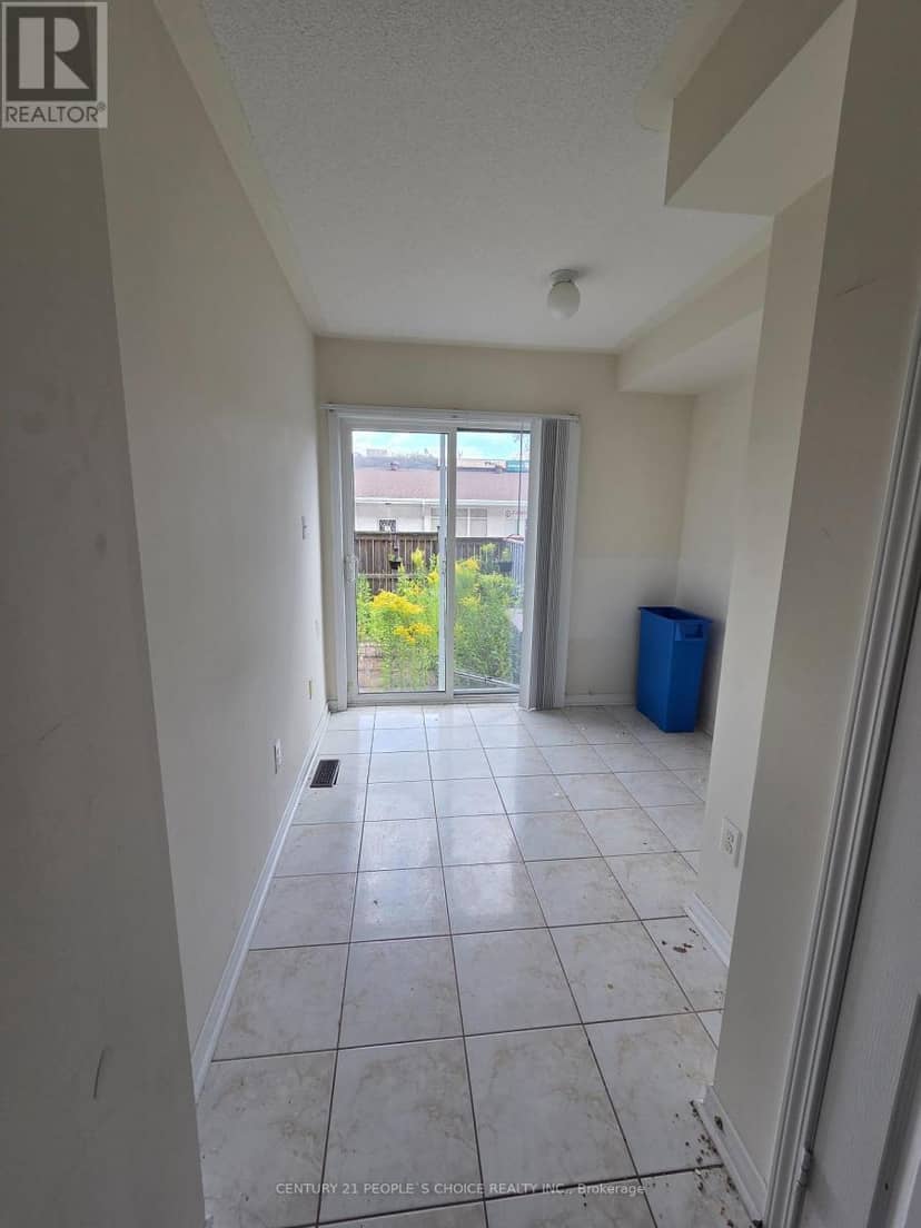5 Curran Hall Crescent, Toronto, photo 4