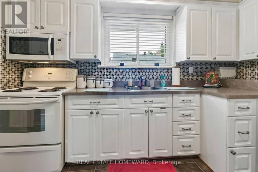94 Rochman Boulevard — photo 11 of 40