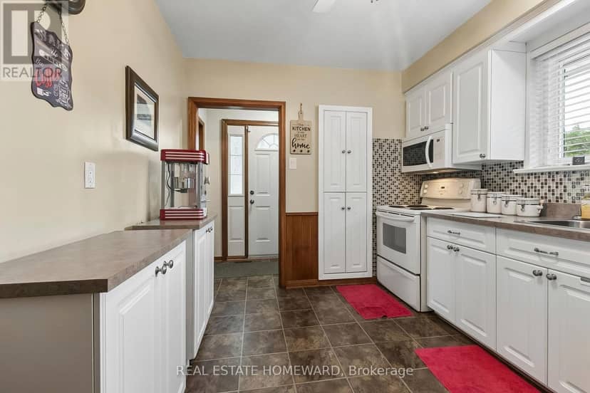 94 Rochman Boulevard — photo 12 of 40