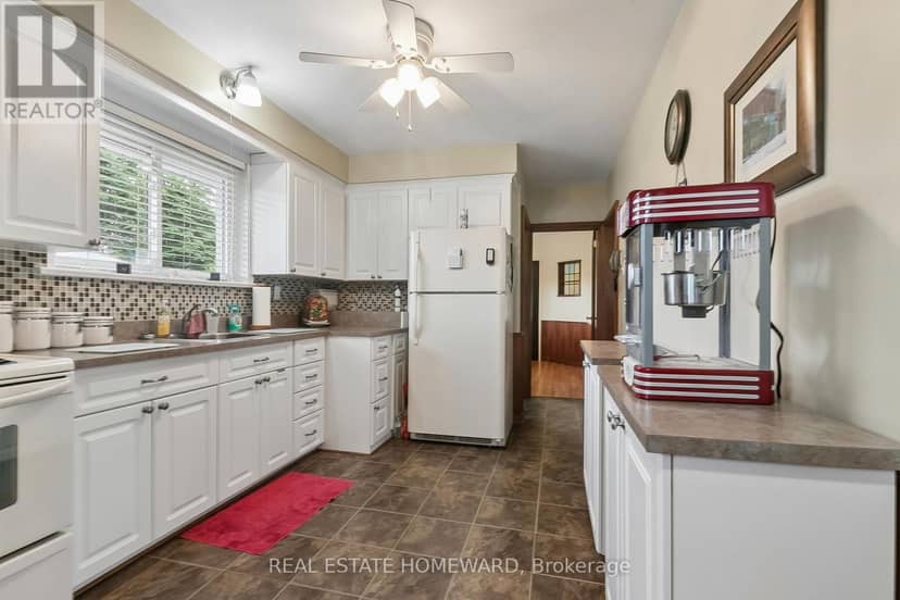 94 Rochman Boulevard — photo 9 of 40