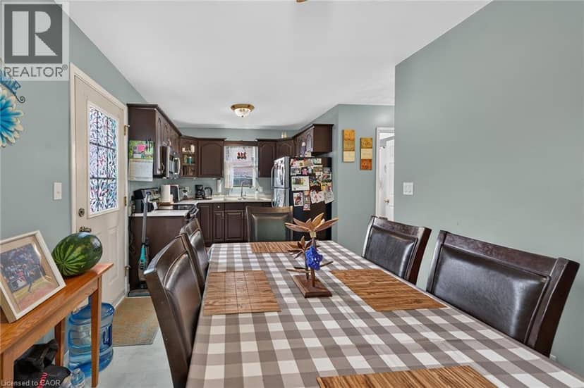 17 SEMMENS Street — photo 18 of 40