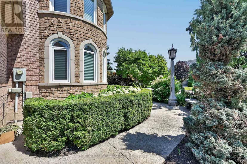 5563 Whitehorn Avenue — photo 4 of 40