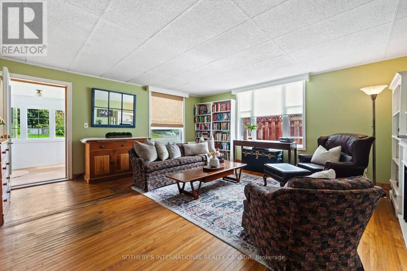 235 Spence Street — photo 11 of 37