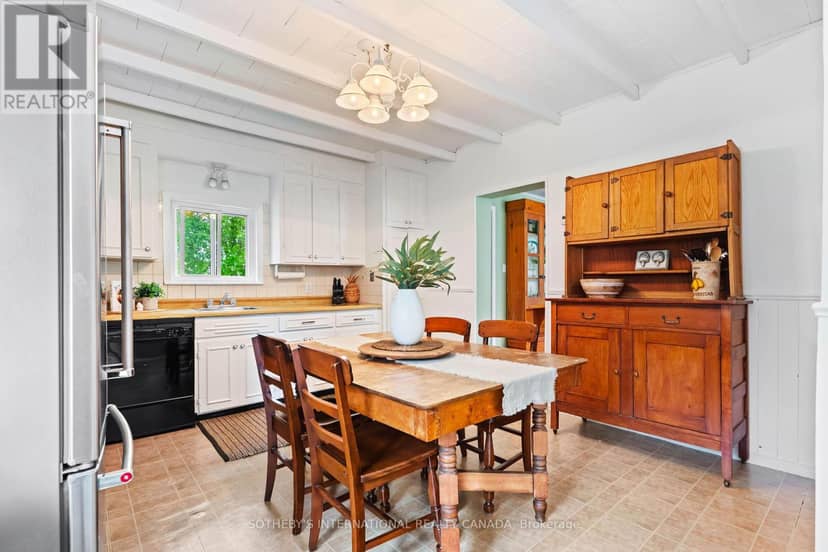235 Spence Street — photo 16 of 37
