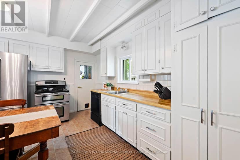 235 Spence Street — photo 19 of 37