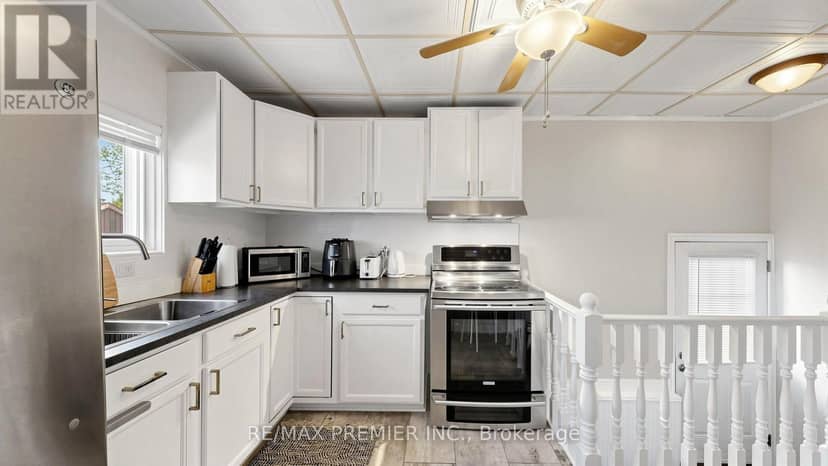 27 Cambridge Avenue — photo 10 of 32