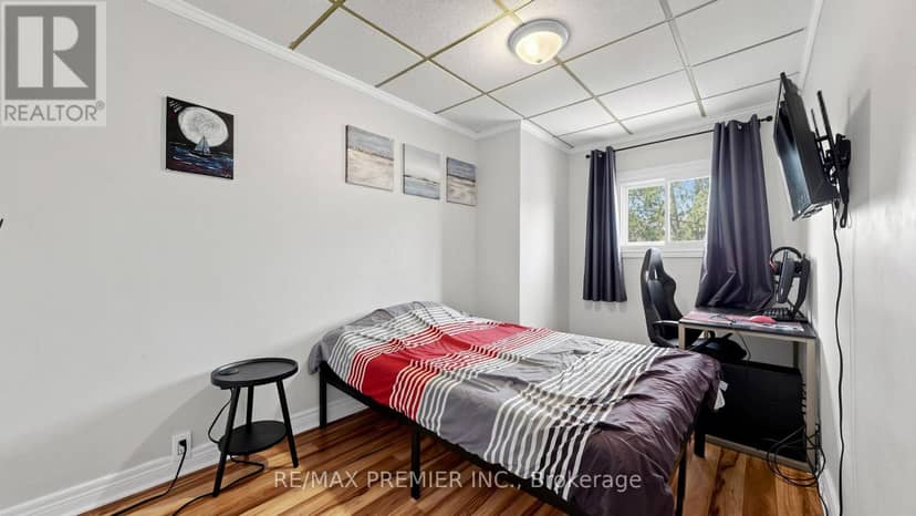 27 Cambridge Avenue — photo 12 of 32