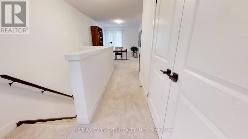 42 Julie Crescent — photo 18 of 20