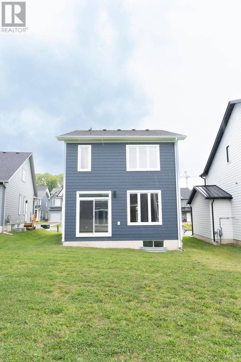 163 Julie Crescent, London South, photo 2