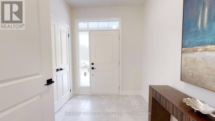 163 Julie Crescent, London South, photo 3