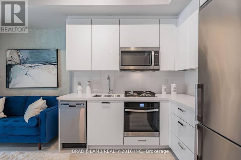 315 - 195 McCaul Street — photo 7 of 40