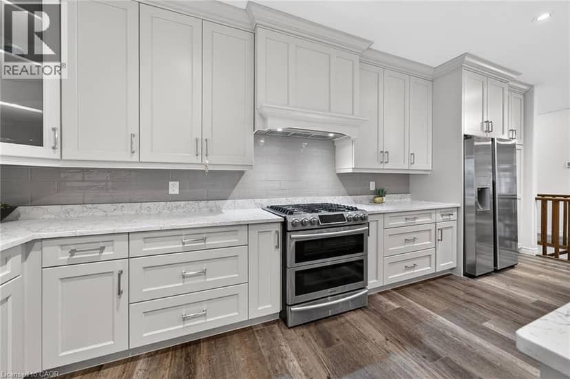 31 SYCAMORE Drive — photo 13 of 40