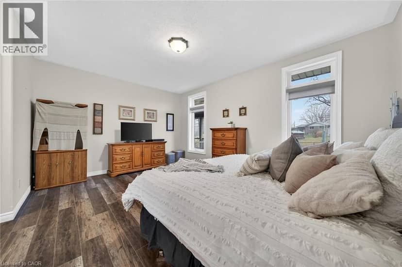 31 SYCAMORE Drive — photo 23 of 40