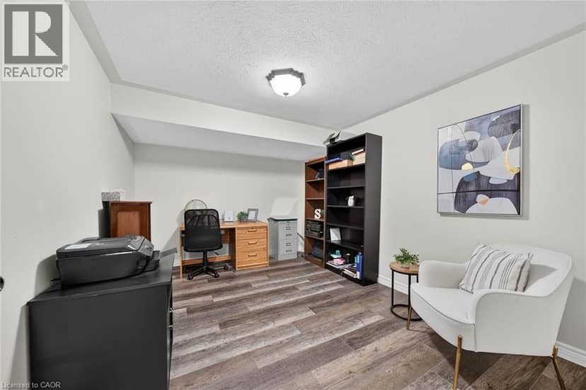31 SYCAMORE Drive — photo 35 of 40