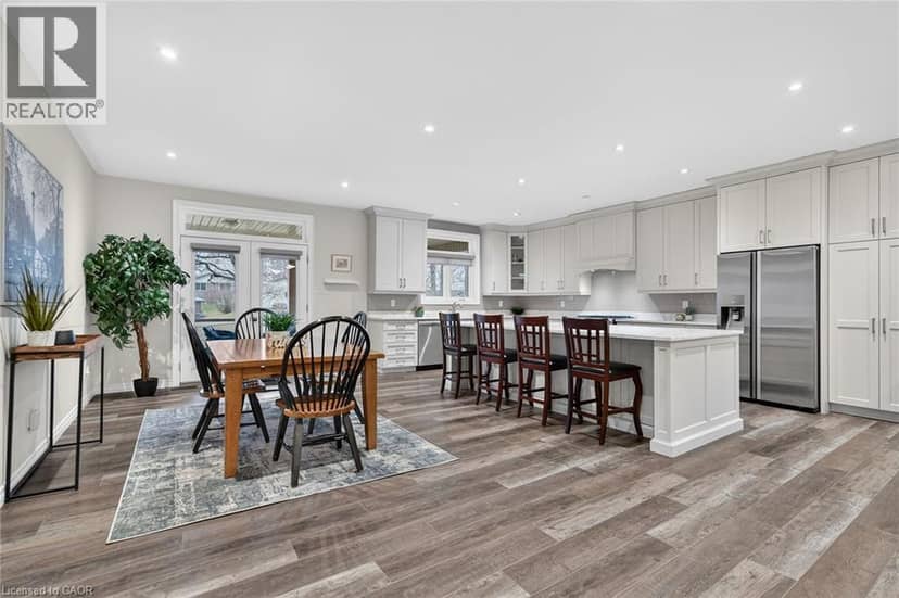 31 SYCAMORE Drive — photo 9 of 40