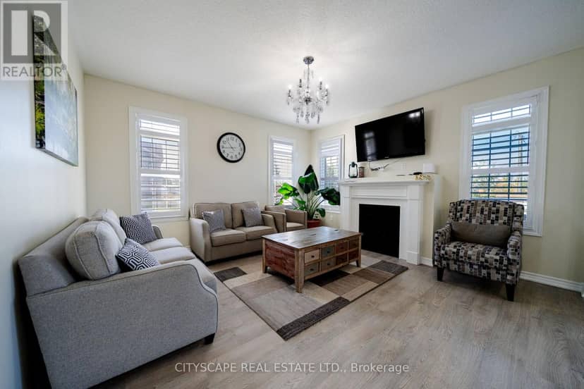 250 Crombie Street — photo 15 of 40