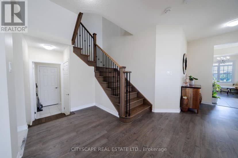 250 Crombie Street — photo 25 of 40