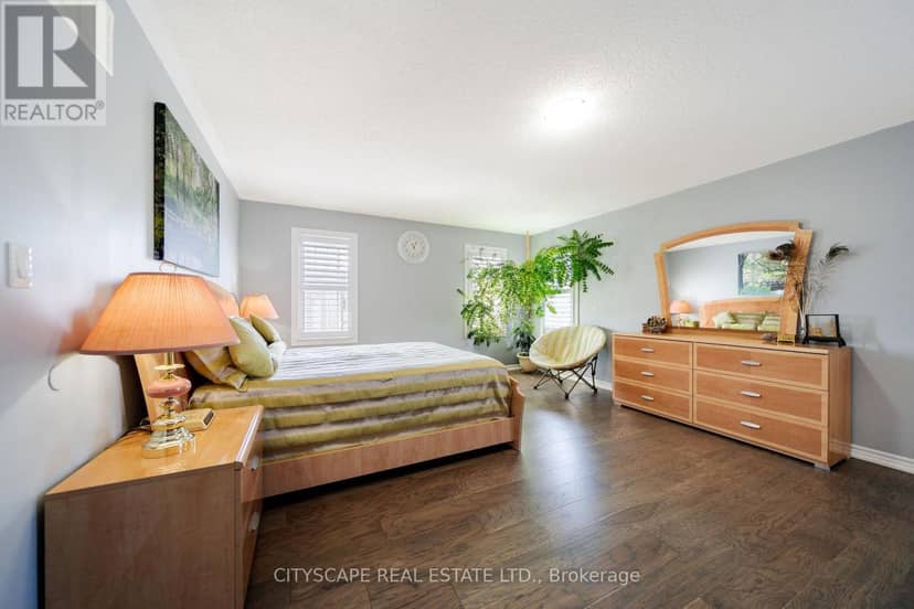 250 Crombie Street — photo 27 of 40