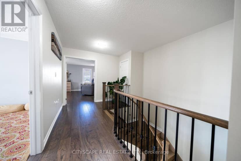 250 Crombie Street — photo 35 of 40