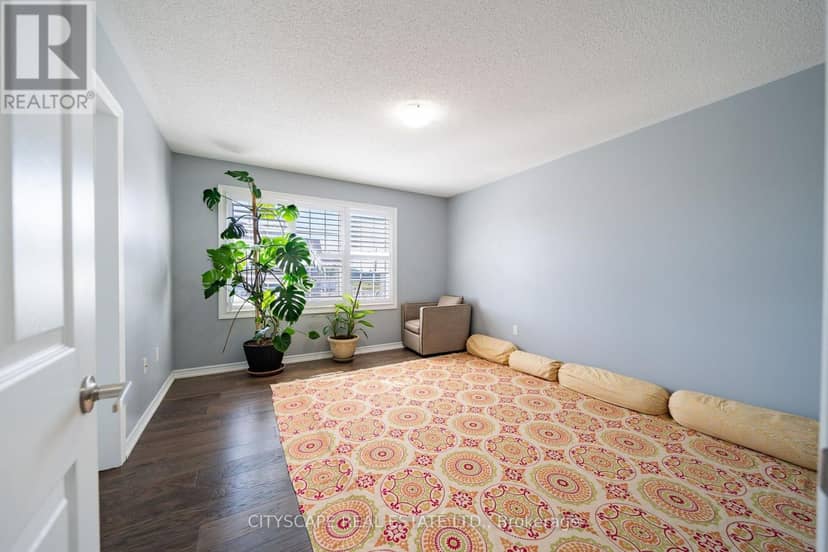 250 Crombie Street — photo 36 of 40