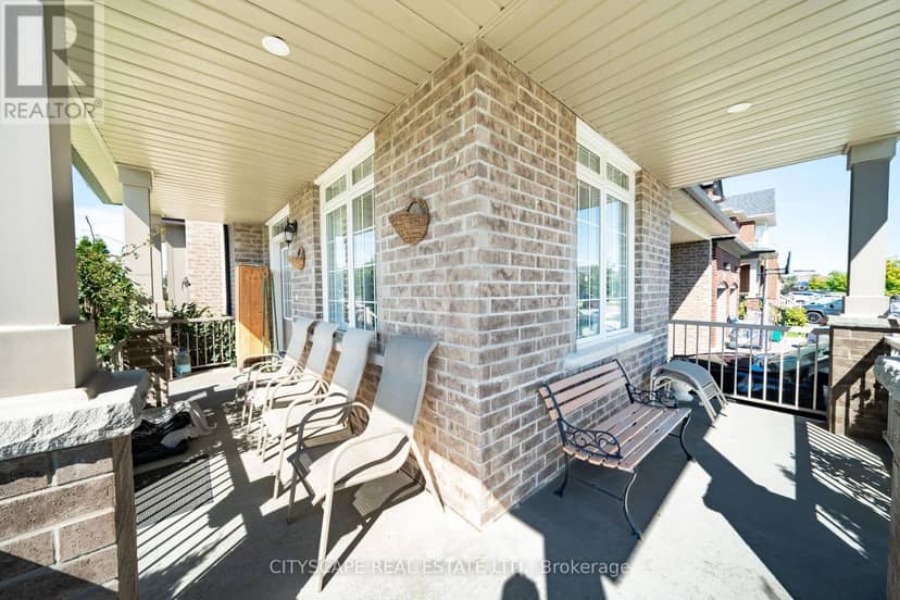 250 Crombie Street — photo 7 of 40
