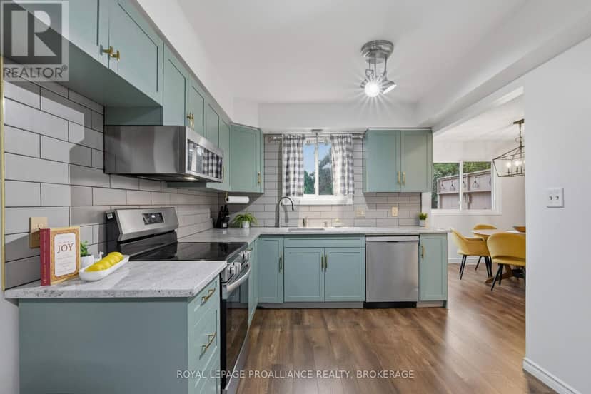 690 Davis Drive — photo 10 of 38